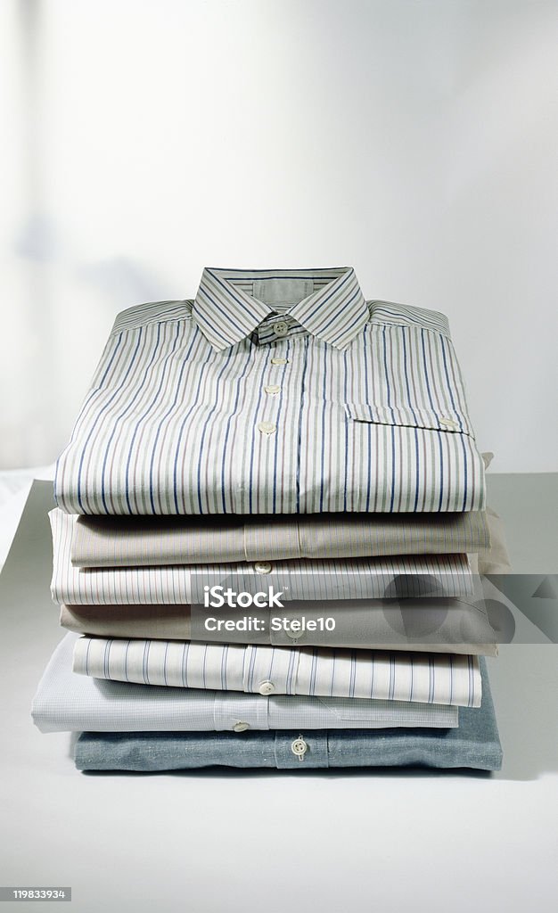 Haufen von gefaltet Herren Shirts - Lizenzfrei Baumwolle Stock-Foto