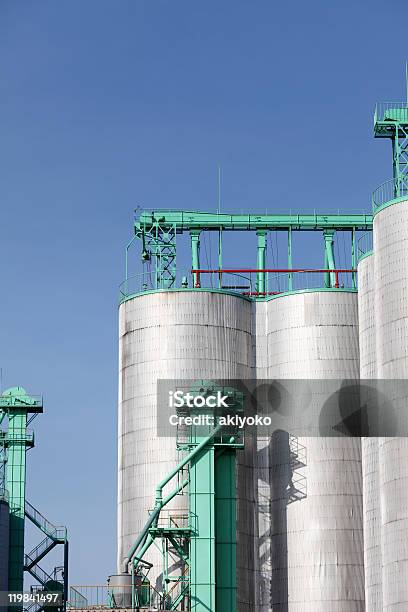 Silo - Fotografie stock e altre immagini di Acciaio - Acciaio, Ambientazione esterna, Architettura