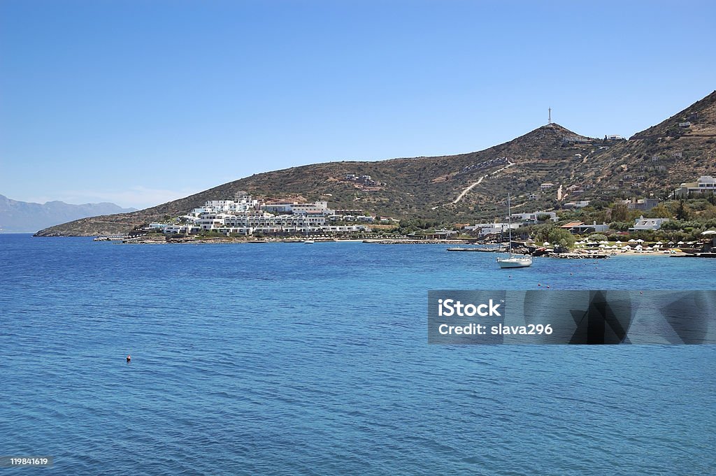 Voilier dans la plage de luxe hôtel, Crète, Grèce - Photo de Activité de loisirs libre de droits