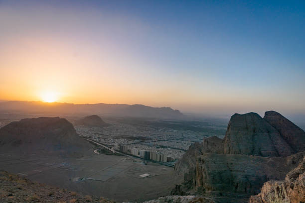 istock Mount Soffeh view in Isfahan at sunset in Iran 1198423389