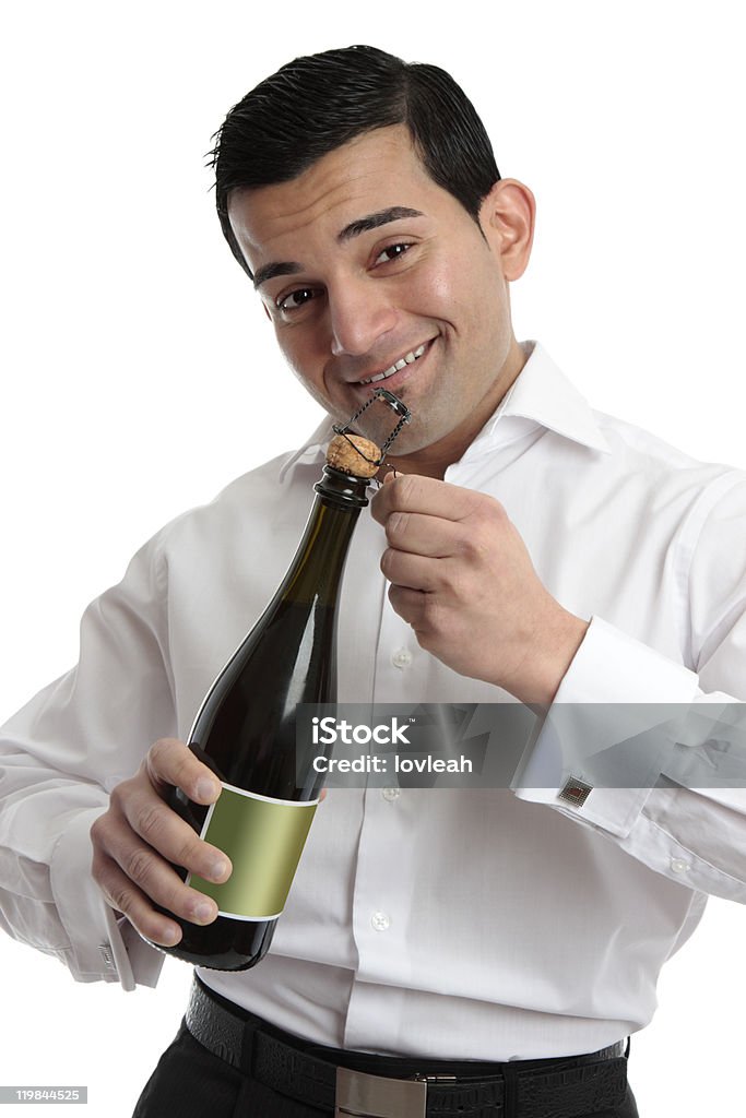 Hombre o camarero apertura de vinos y champán - Foto de stock de Abastecedor libre de derechos