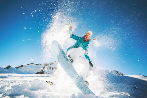 skiurlaub - ski winter women skiing stock-fotos und bilder