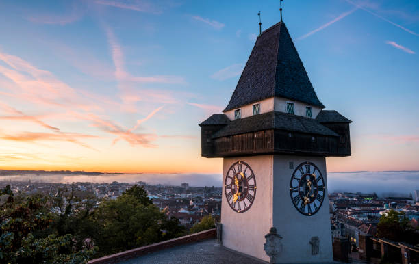 tour de l'horloge graz - graz clock tower clock austria photos et images de collection