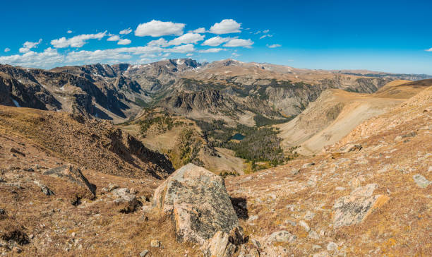 istock Rock Creek Valley_Panorama along the Beartooth Highway 1198547197