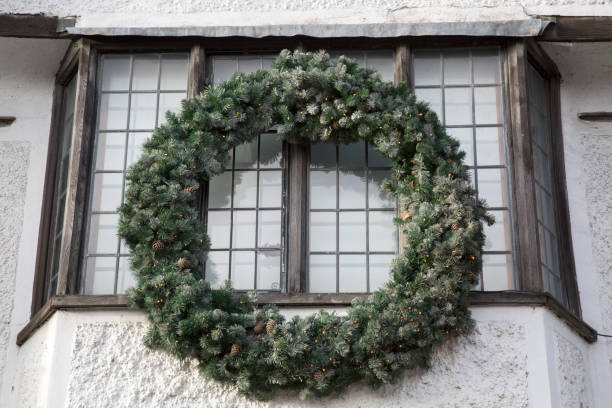 istock Green Christmas Wreath 1198571477
