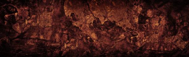 alte rissige betonwand breite textur. dunkle kupfer rot düsteren grunge langen panorama-hintergrund - surface level full frame large obsolete stock-fotos und bilder