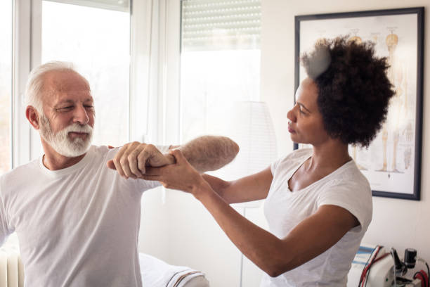 istock Tell me if you experience discomfort. 1198595335