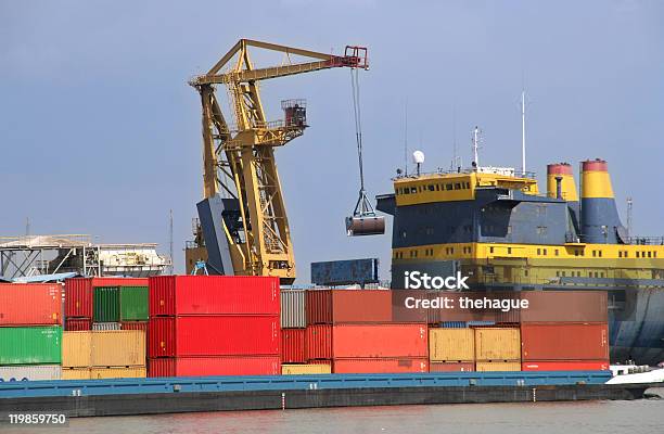 Harbor Crane Stockfoto und mehr Bilder von Behälter - Behälter, Container, Farbbild