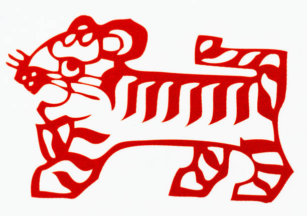 corte de papel tradicional chinês, sinais do zodíaco, ano novo chinês - painted image traditional culture art dragon - fotografias e filmes do acervo