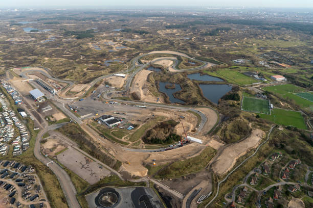 7 october 2019, zandvoort, holland. aerial view of race track circuit park zandvoort with the northsea. ground work has started to renovate the speedway to host grand prix formula 1 race. - formula one racing racecar sports race car imagens e fotografias de stock