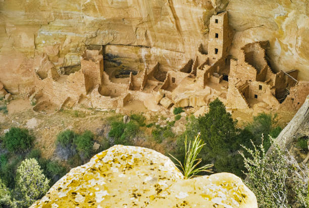 cliff palace à mesa verde, ruines d'un anasazi pueblo - american culture usa history anasazi photos et images de collection