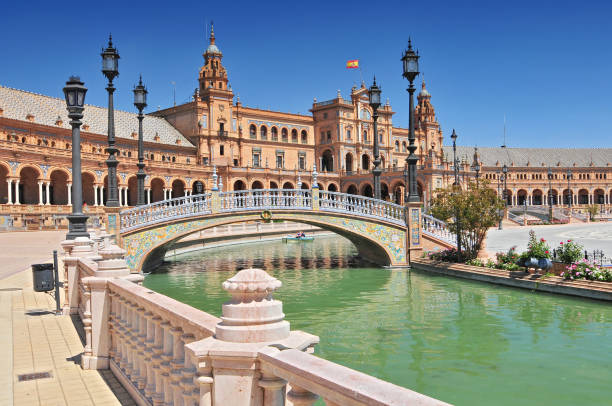 plaza de espana in sevilla, andalusien, spanien. - espaa stock-fotos und bilder