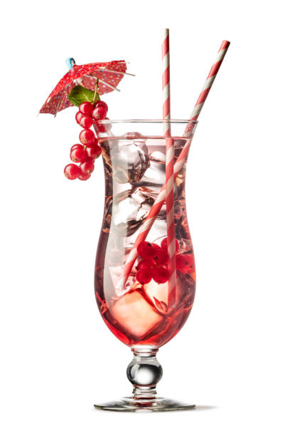 напитки: ягодный коктейль с красной смородин�ой изолированы на белом фоне - currant gooseberry red currant red стоковые фото и изображения