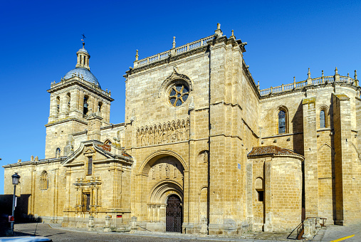 Catedral de Ciudad Rodrigo en España photo