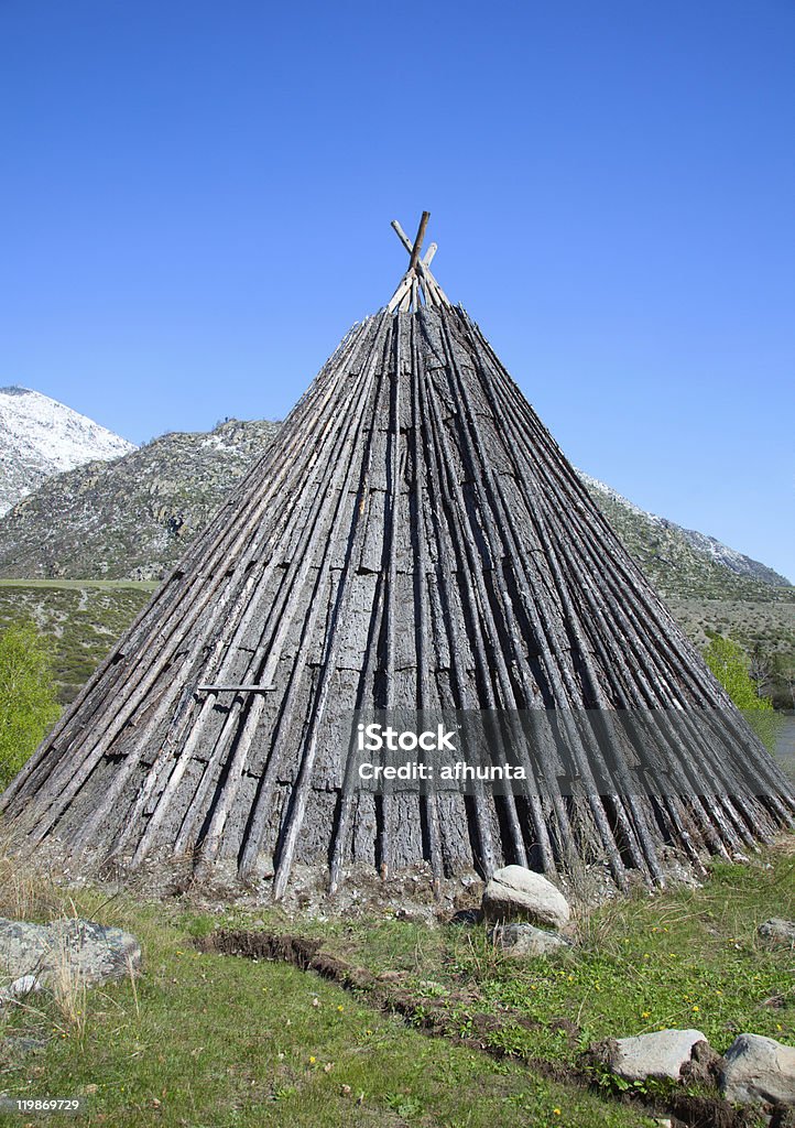 Traditionelle Wohnen aus der Rinde - Lizenzfrei Altai-Naturschutzgebiet Stock-Foto