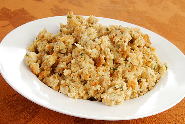 tazón de stuffing - stuffing bread bowl crumb fotografías e imágenes de stock