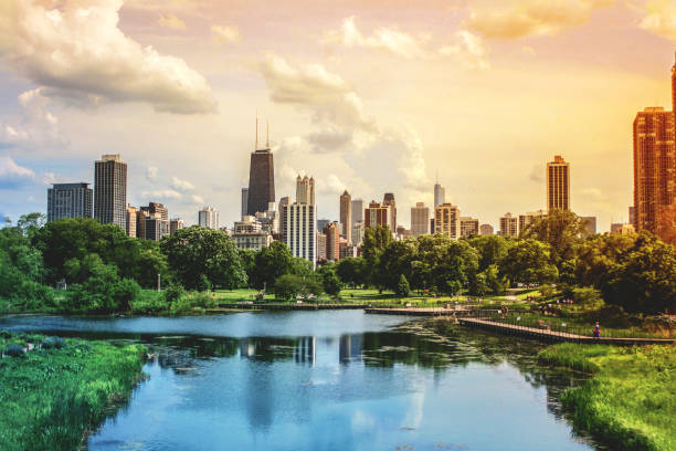 чикаго небоскребы скайлайн вид из линкольн-парка - chicago стоковые фото и изображения