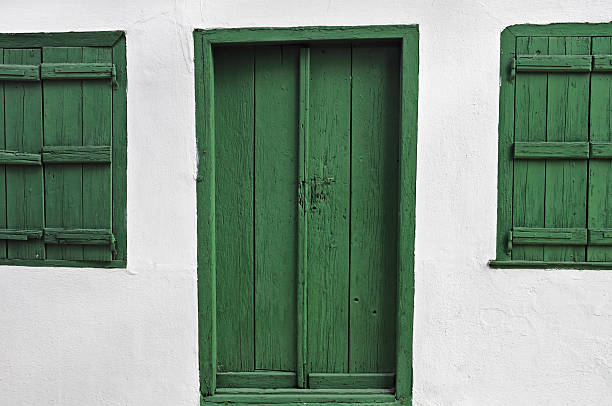 istock green wooden door 119876660