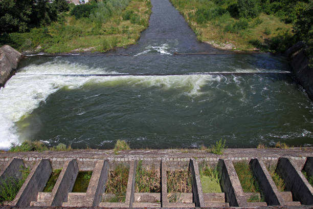 istock Overflow of Iskar Dam 1198789041