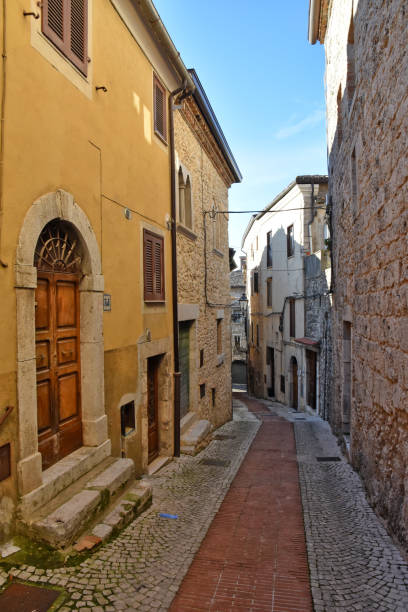 istock Travel in  old italian cities 1198789174
