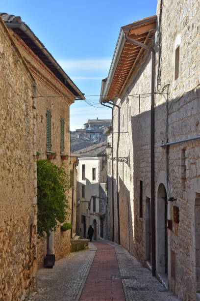 istock Travel in  old italian cities 1198790805
