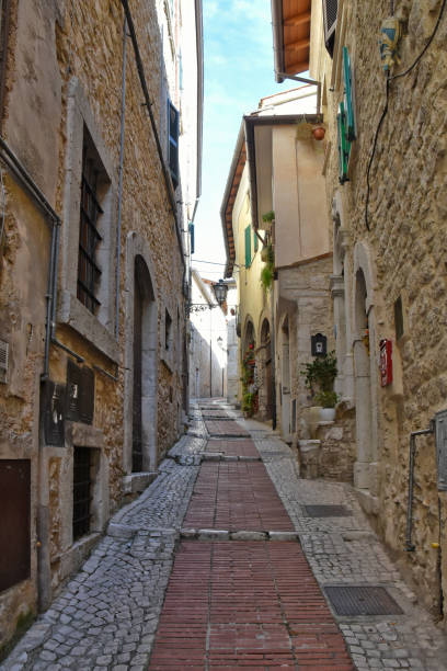 istock Travel in  old italian cities 1198790942