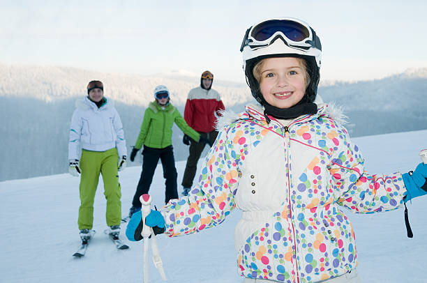 istock Family ski team 119880786