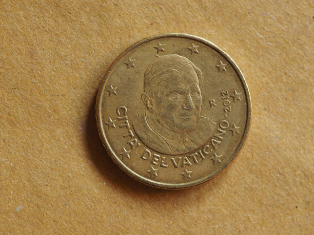 moneda de 50 centavos, unión europea - benedict xvi fotografías e imágenes de stock