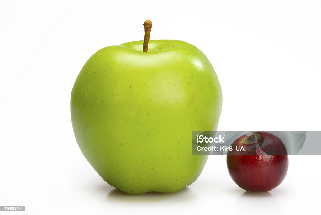 Grandes et de petites pommes. - Photo de Aliment libre de droits