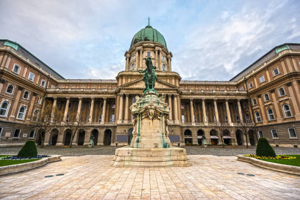 budapeszt, węgry. - budapest chain bridge hungary palace zdjęcia i obrazy z banku zdjęć