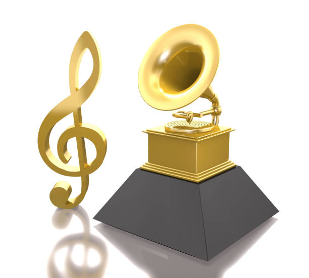 segno di chiave acuti e statuetta di un grammofono dorato (illustrazione 3d). - treble clef three dimensional shape black sign foto e immagini stock