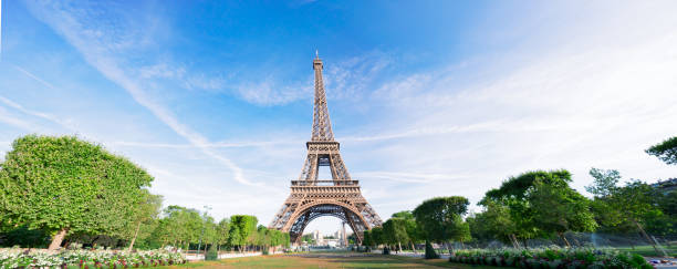 istock eiffel tour and Paris cityscape 1198892454