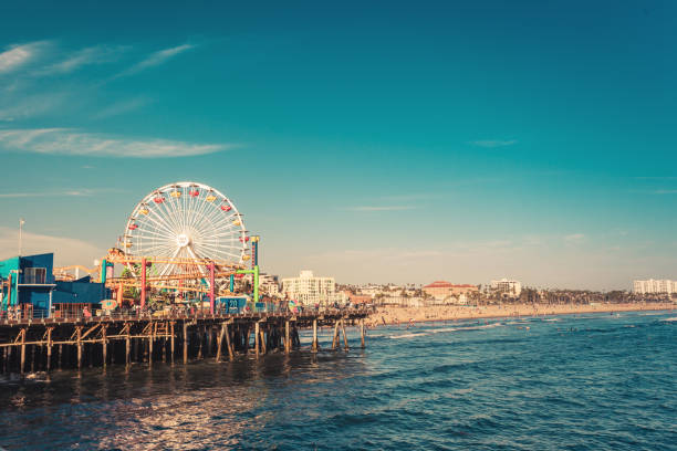 molo w santa monica - amusement park ferris wheel pier california zdjęcia i obrazy z banku zdjęć