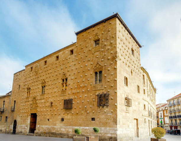 istock Casa de las Conchas in Salamanca, Spain 1198931322