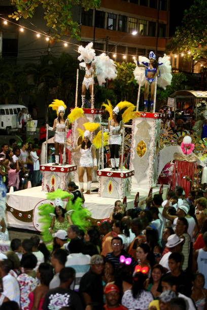 scuola samba al carnevale di ilheus - samba school parade foto e immagini stock