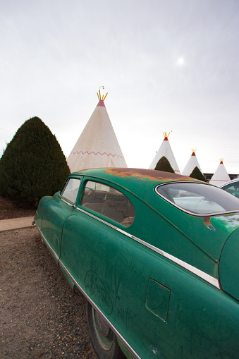 Holbrook, AZ, USA: A Nash Airflyte parked at the vintage (1950) Wigwam Motel on historic Route 66 in Holbrook, AZ; the motel is on  National Register of Historic Places.