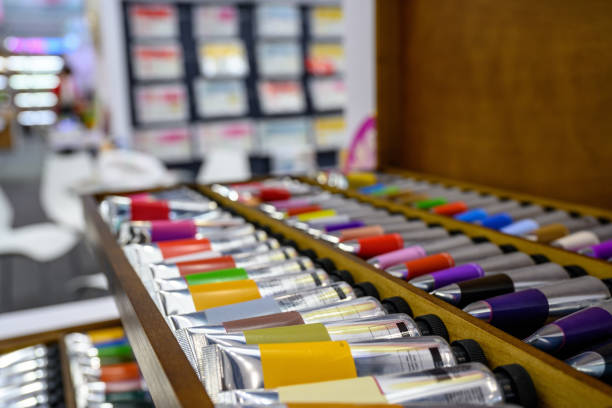 Paint tubes on display Paint tubes on display in store, Nikon Z7 oil paint palette stock pictures, royalty-free photos & images