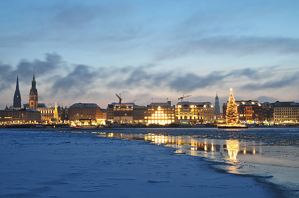 istock Hamburg Christmas 119900062