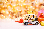 chinesisches-neujahr-golf-auto-mit-china-goldbarren-traditionellen-asiatischen-stil.jpg?b=1&s=170x170&k=20&c=DktG9ZNtds5zk5xqBCcq7gOj7nHwpKG0RwMsLdZF220=