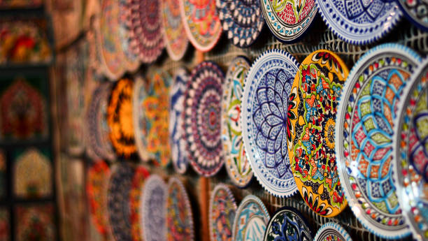 традиции цвета духов на восточных рынках - kabul стоковые фото и изображения