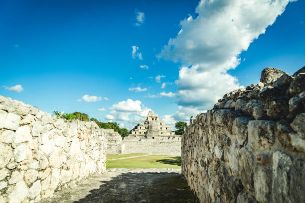 istock Mayan Ruin 