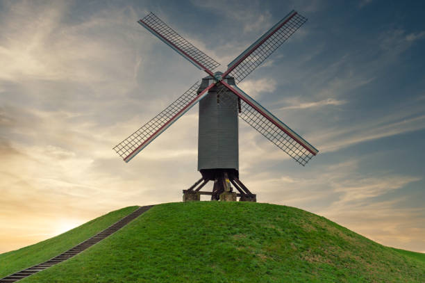 zdjęcie bonne-chièremolen w brugii - belgium bruges windmill europe zdjęcia i obrazy z banku zdjęć