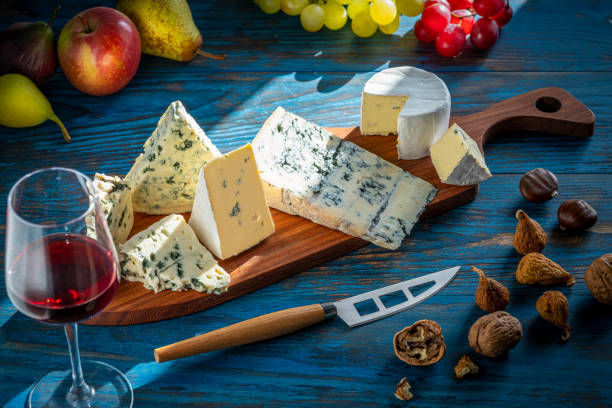 istock Blue cheese and red wine in cutting board 1199052360