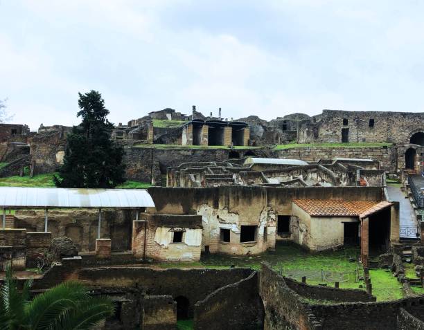 istock Pompeii ruined streets 1199060885