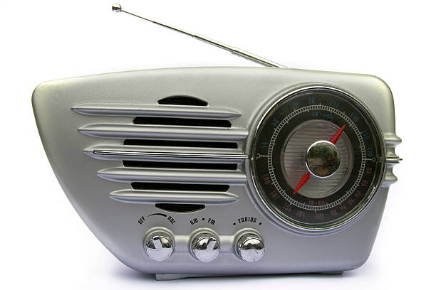 istock Chrome retro radio 119906420