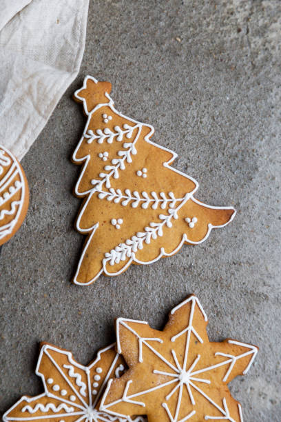 istock Glaze gingerbread Christmas tree on concrete background 1199068317