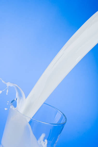 istock Pouring milk into a glass 119909936