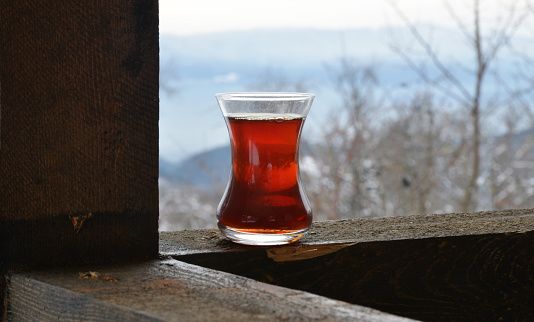 vaso de té turco caliente photo