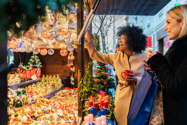 istock Christmas shopping 1199196031
