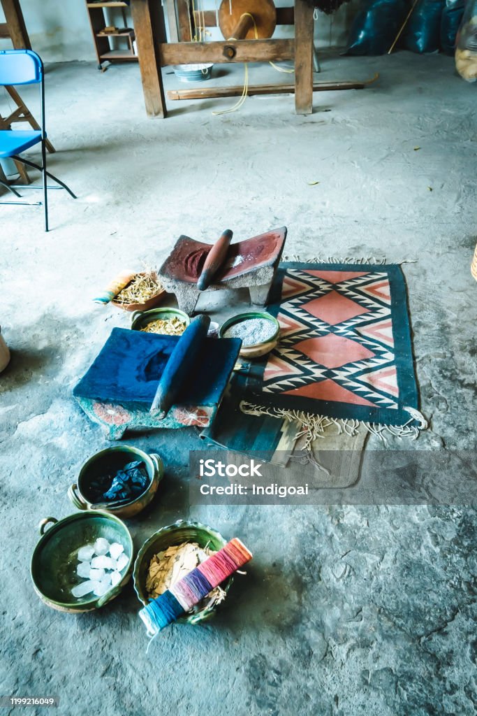How to make Traditional Zapotec Rug "Tapete" in Mexico Rug Stock Photo